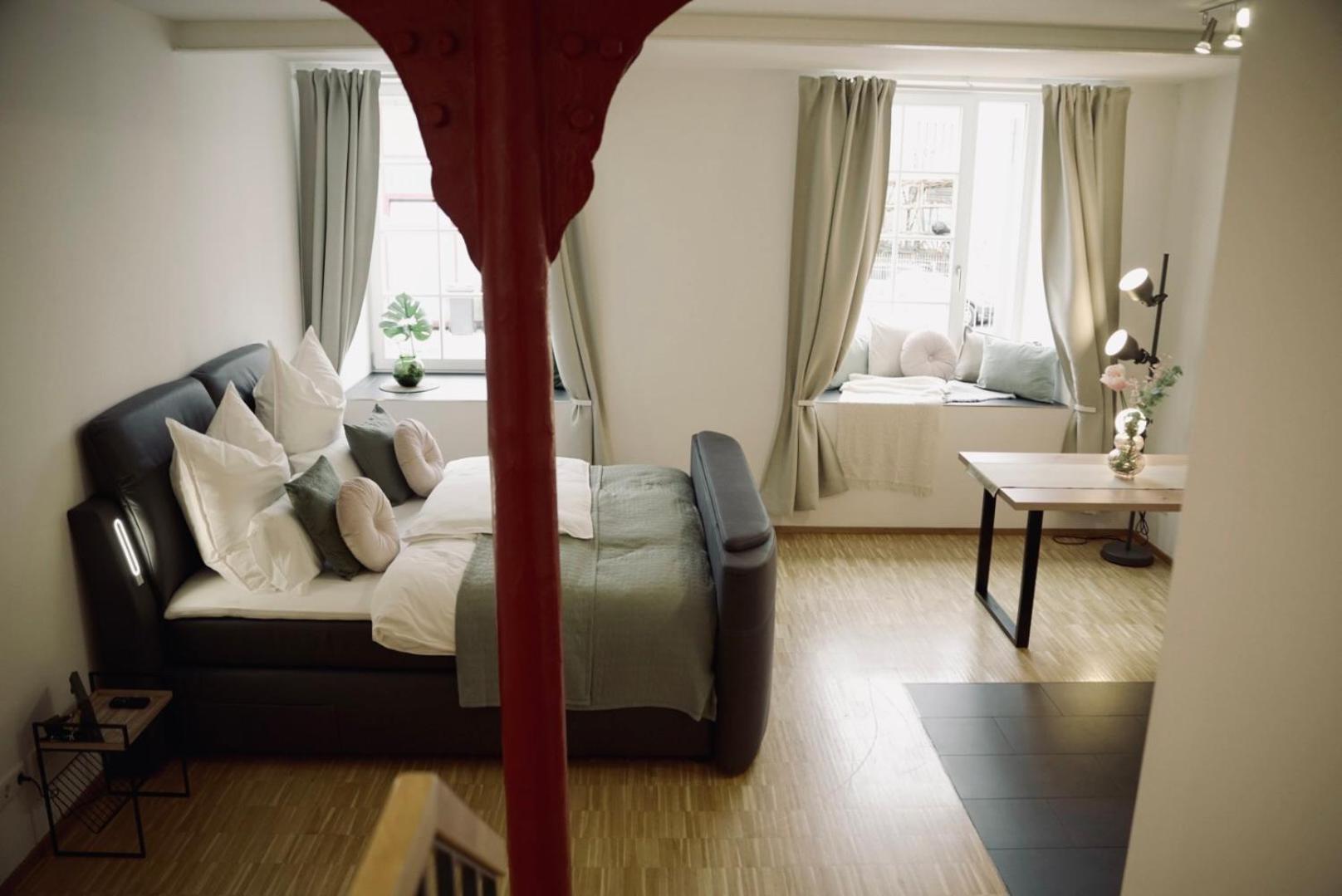 De La Vie Reutlingen - Altstadt Apartment An Stadthalle & Am Marktplatz Ngoại thất bức ảnh